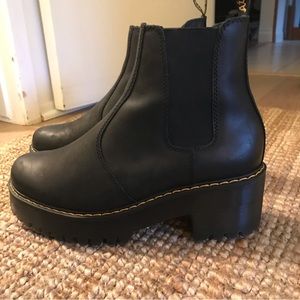 ROMETTY WYOMING LEATHER PLATFORM CHELSEA BOOTS
